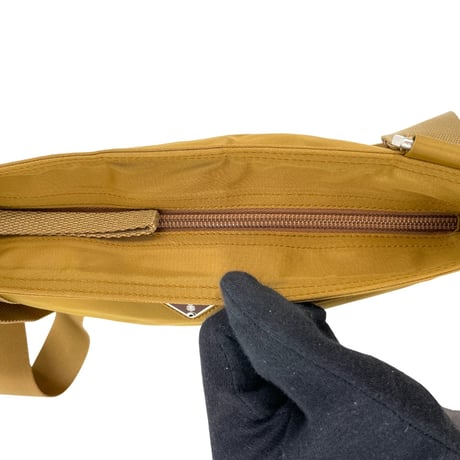 PRADA ナイロン ベージュ クロスボディ ショルダーバッグ