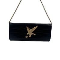 CHANEL　イーグル　チェーンクラッチバッグ