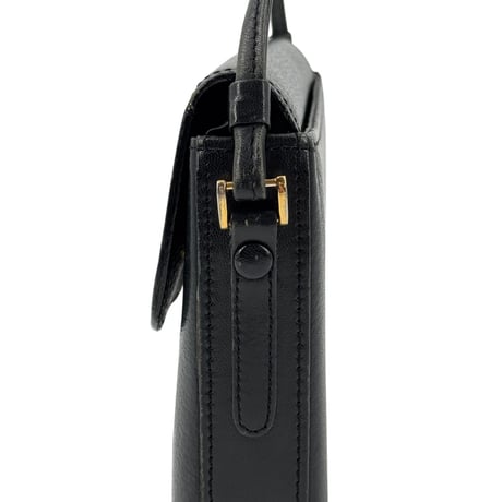BURBERRY ブラックレザー ヴィンテージ ショルダーバッグ