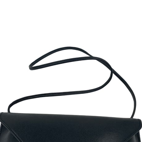 Yves saint laurent カサンドラロゴ ショルダーバック