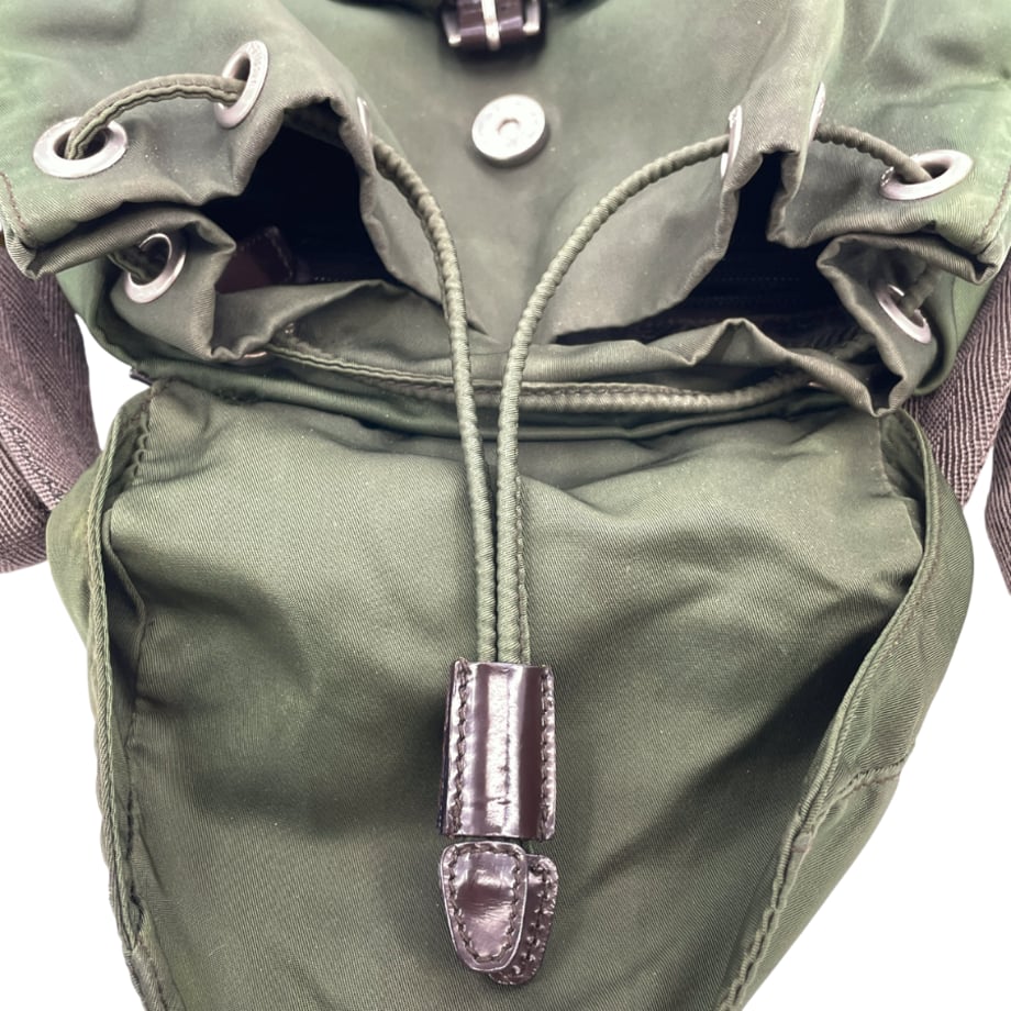 6960684200d7d500018b3cb8