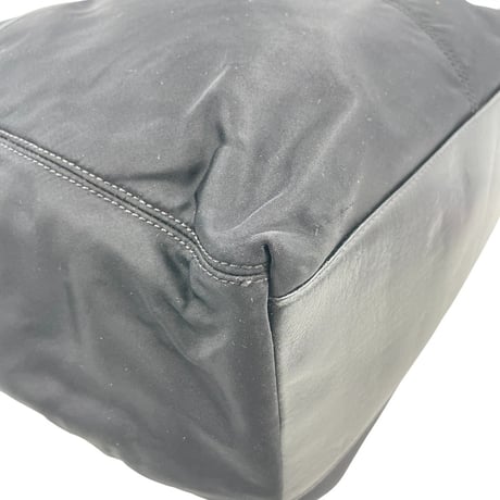 KATE SPADE New York ユニセックス ブラック ナイロン クロスボディ ショルダーバッグ