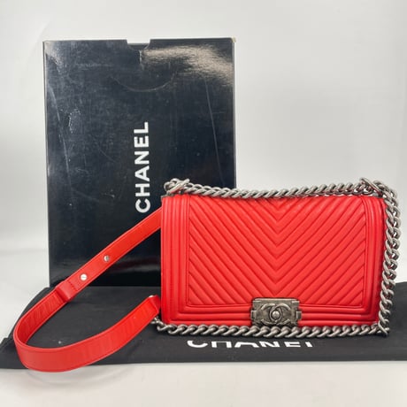 CHANEL　ボーイシャネル　Vステッチ