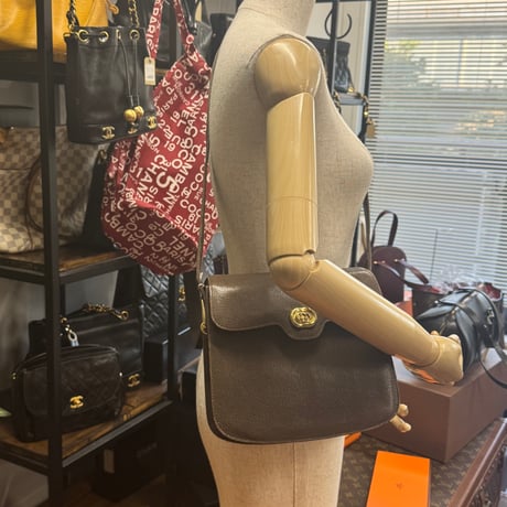 GUCCI　ショルダーバッグ　ワンショルダー　ブラウン