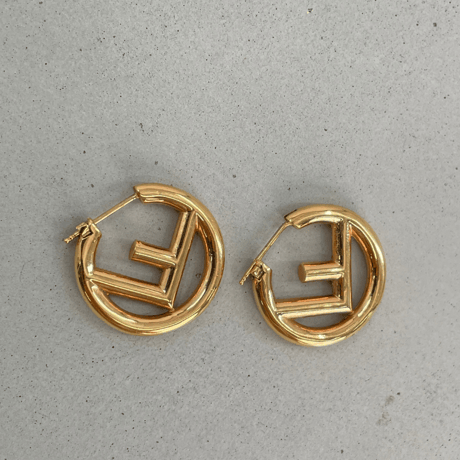 FENDI　エフイズ　ピアス　ゴールド