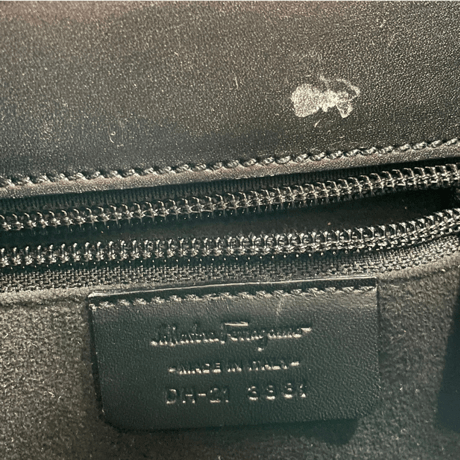Ferragamo　ガンチーニ　ショルダーバッグ