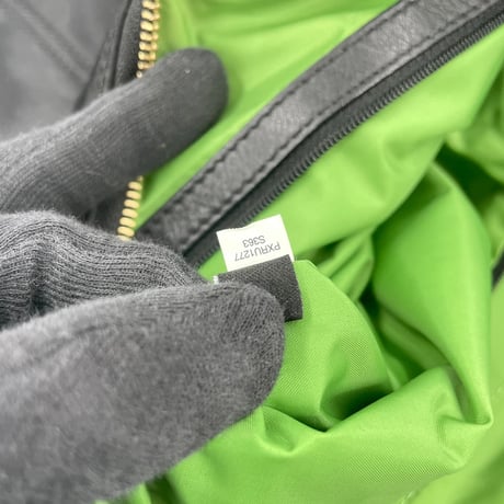 KATE SPADE New York ユニセックス ブラック ナイロン クロスボディ ショルダーバッグ