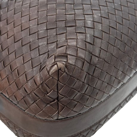 BOTTEGA VENETA イントレチャート パテントレザー ブラウン ショルダーバッグ
