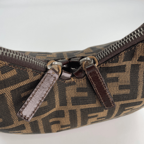 FENDI　ズッカ　ショルダーバッグ