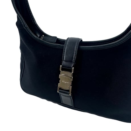 Ferragamo　ナイロン×レザーバッグ