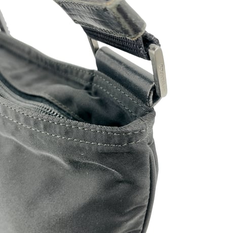 PRADAショルダー　ナイロン　ブラック