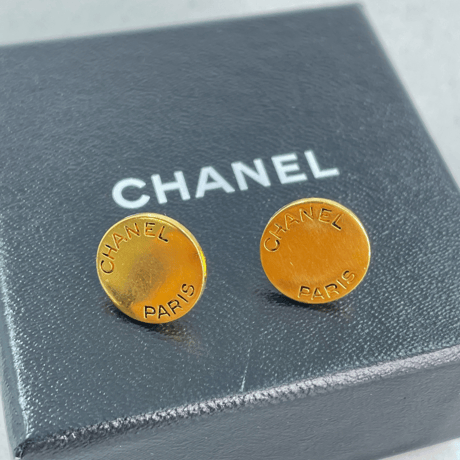 CHANEL　ピアス　ピン風ピアス