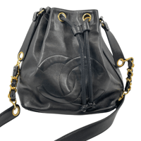 CHANEL　巾着ショルダーバッグ　ブラック