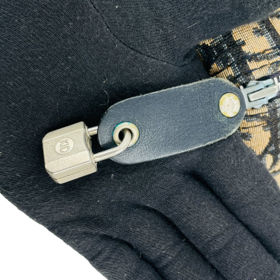 6960684200d7d500018b3cc0