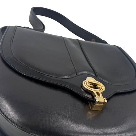 GUCCI　ショルダーバッグ　ブラック