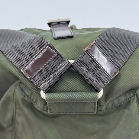 PRADA テスートナイロン ミニリュック カーキグリーン B5827F トライアングルロゴ