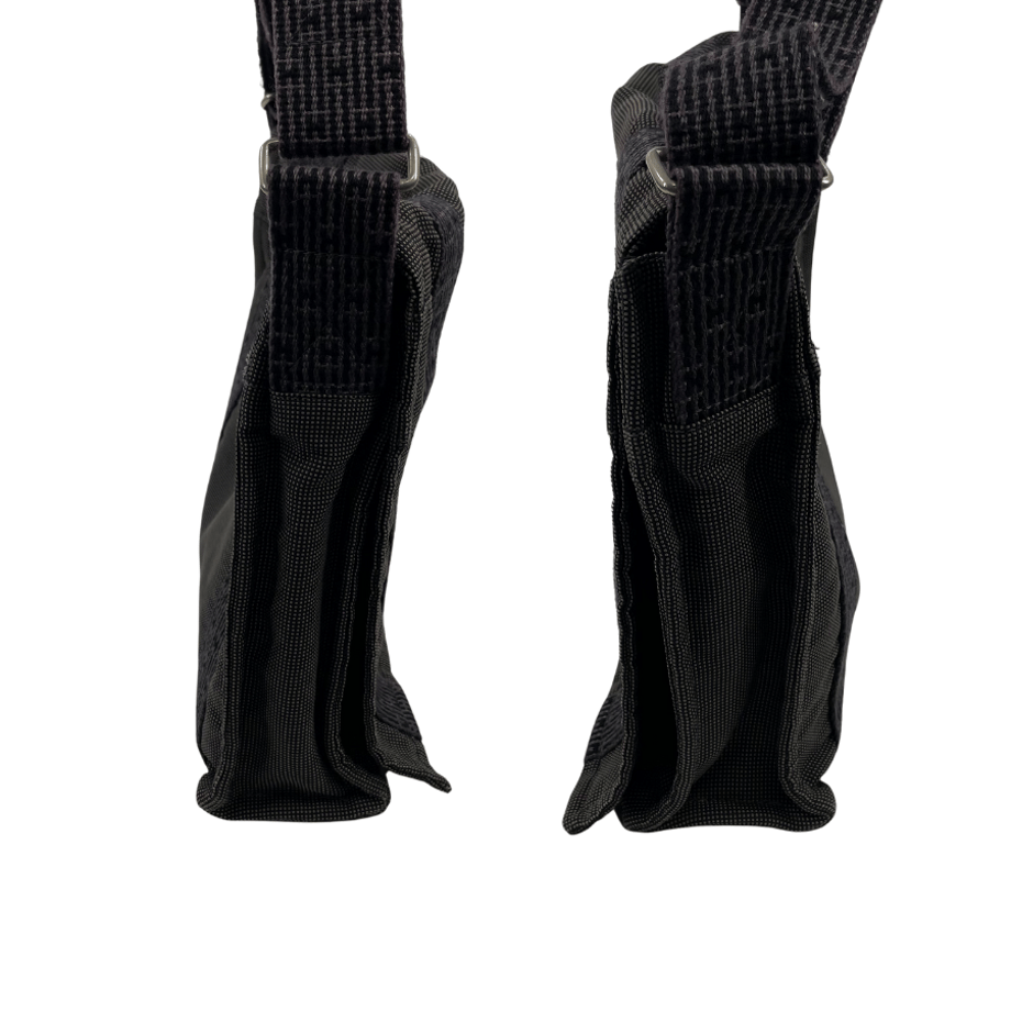 6735593afafd8b023f6e8af3