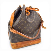 LOUIS VUITTON モノグラム ノエ M42224 巾着 ショルダーバッグ