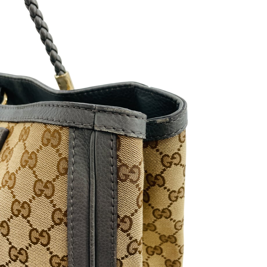 6964a60e8fe7180001dd1472