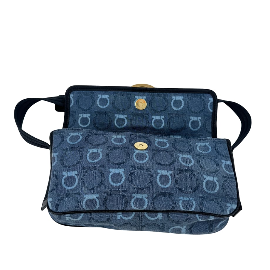 69412cb67ae4bd00017d3eb9