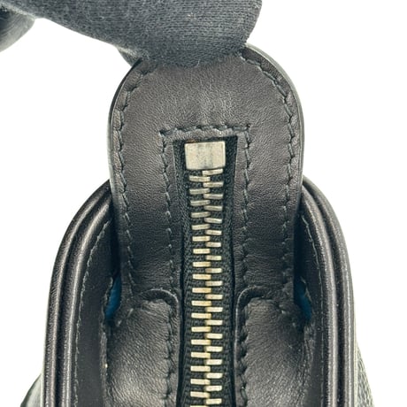 BVLGARI ブラックレザー ショルダーバッグ