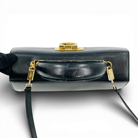 Salvatore Ferragamo ブラック レザー ガンチーニ レディース 2way ハンドバッグ