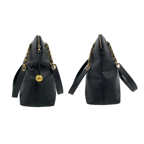 CHANEL　キャビアスキンデカココマーク　Wチェーントートバッグ