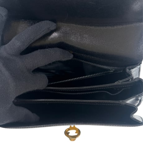 GUCCI　ショルダーバッグ　ブラック