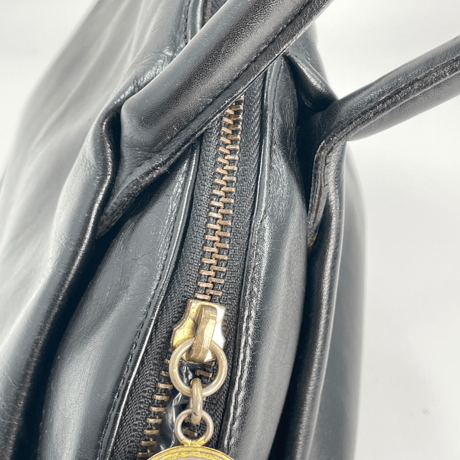 FENDI　ハンドバッグ　レザー