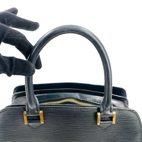 LOUIS VUITTON エピ ポンヌフ