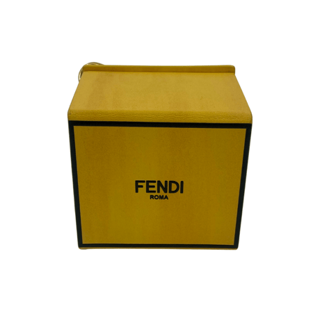 FENDI　キーホルダー　カーフ　ゴールド　金具