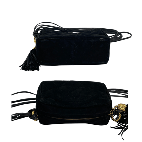 CHANEL　ショルダーバッグ　黒　スエード