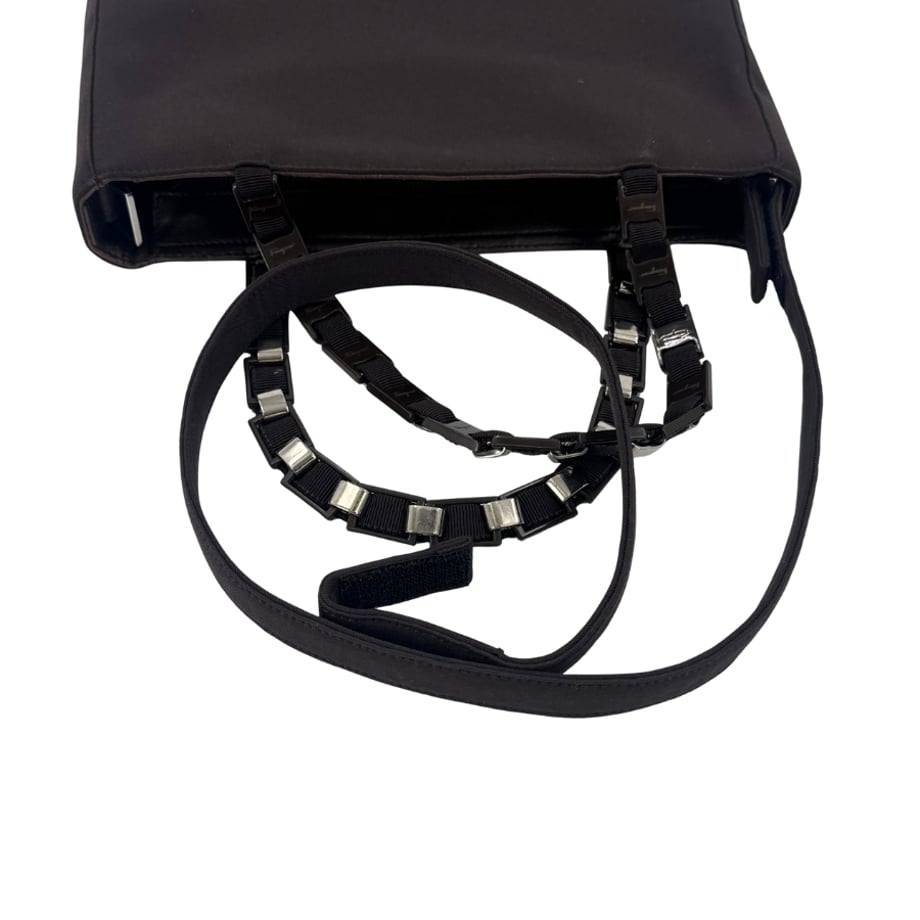 69412cb67ae4bd00017d3ec2