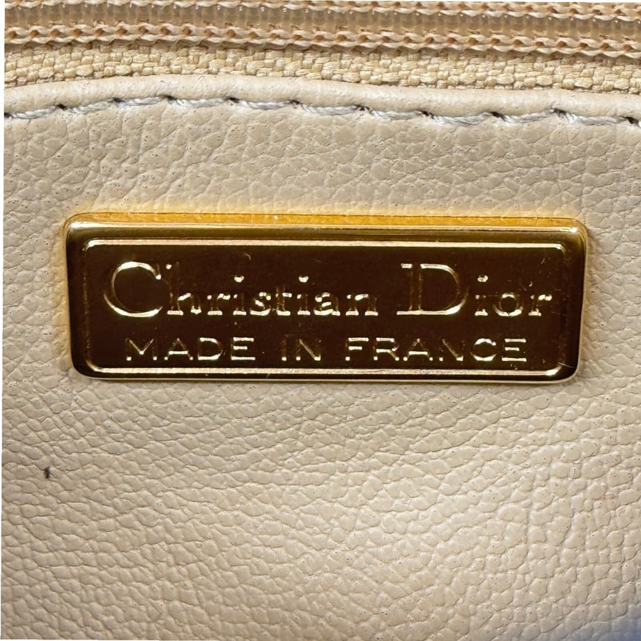 69c353bf65b8200001dc72dc