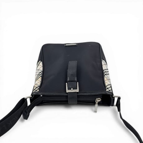 BURBERRY ノヴァキャンバス ブラックショルダーバッグ