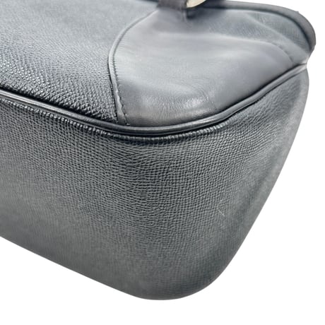 BVLGARI ブラックレザー ショルダーバッグ