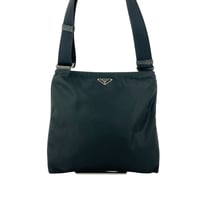 PRADAショルダー　ナイロン　ブラック