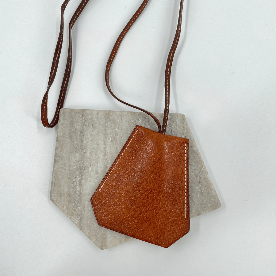 HERMES クロシェット チャーム レザー ブラウン RB311 | tibi TRUNK 