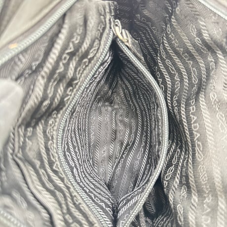 PRADA テスート ブラック ショルダーバッグ