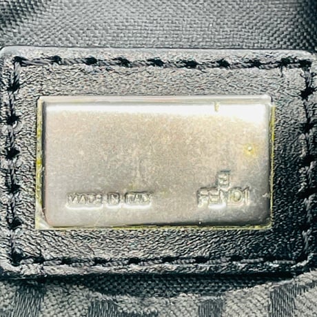 FENDI マンマバケット ワンショルダーバッグ