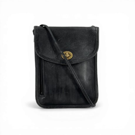 COACH オールドコーチ ブラックショルダーバッグ