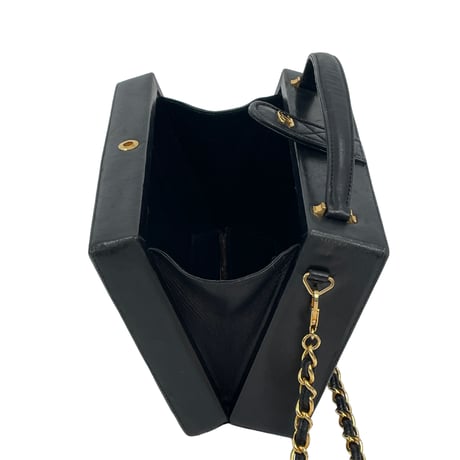 CHANEL　マトラッセ　ハンドバッグ　ラムスキン