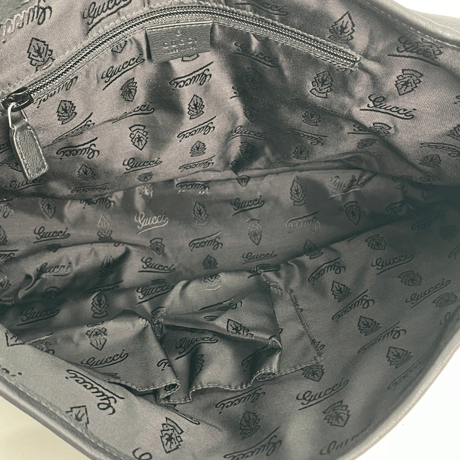 GUCCI　グッチシマ　レザー　ショルダーバッグ　ブラック