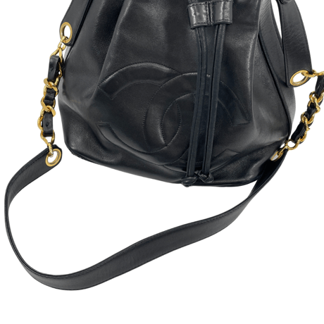 CHANEL　巾着ショルダーバッグ　ブラック