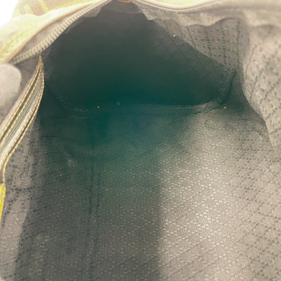 6960684200d7d500018b3cbb