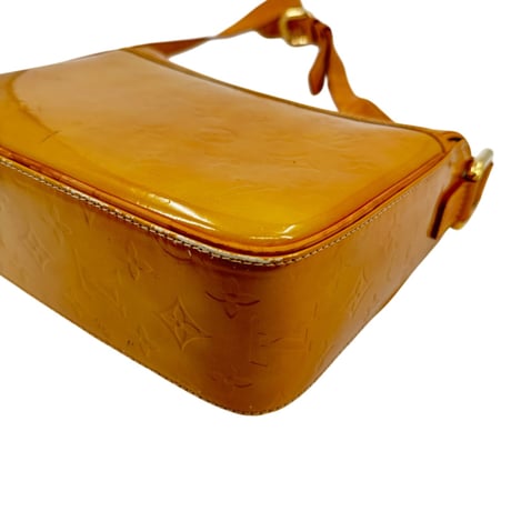 LOUIS VUITTON モノグラム ヴェルニ クリスティGM M91147 ショルダーバッグ