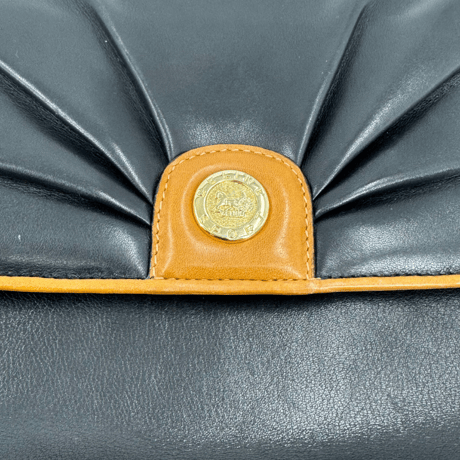 CELINE　ショルダーバッグ　馬車金具　レザー　ギャザー