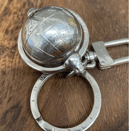 LOUIS VUITTON　キーホルダー　シルバー　メッキ