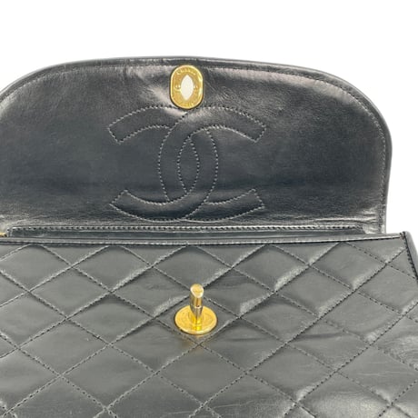 CHANEL　パリ限定　チェーンショルダーバッグ