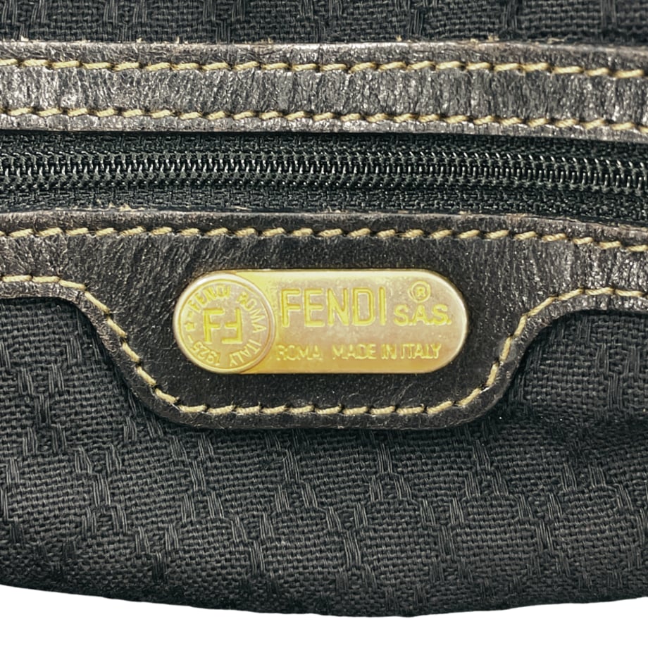 6960684200d7d500018b3cbb